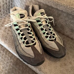 Mens Air Max 95 in mint green size 13
